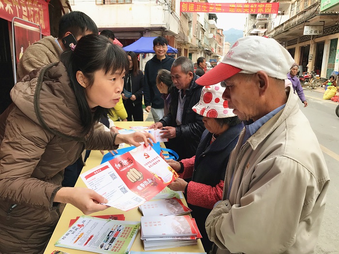 云浮市郁南县纪委监委：信访下基层 为村（社区）“两委”换届营造良好氛围_副本 - 副本.jpg